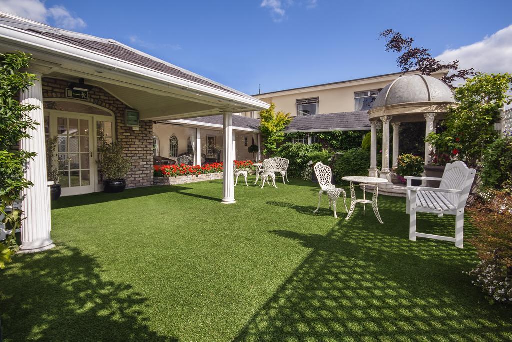 Greville Arms Hotel مولينجار المظهر الخارجي الصورة