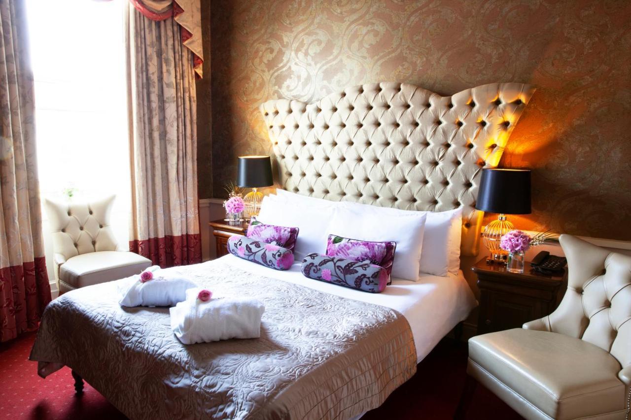 Greville Arms Hotel مولينجار المظهر الخارجي الصورة