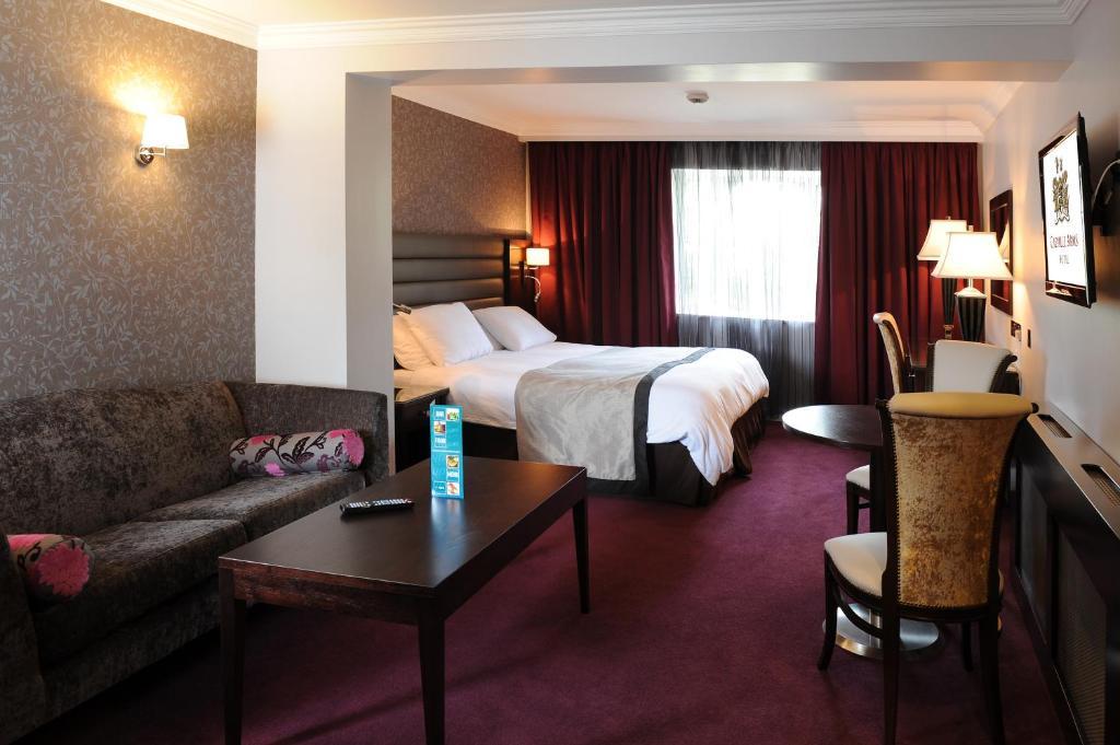 Greville Arms Hotel مولينجار المظهر الخارجي الصورة
